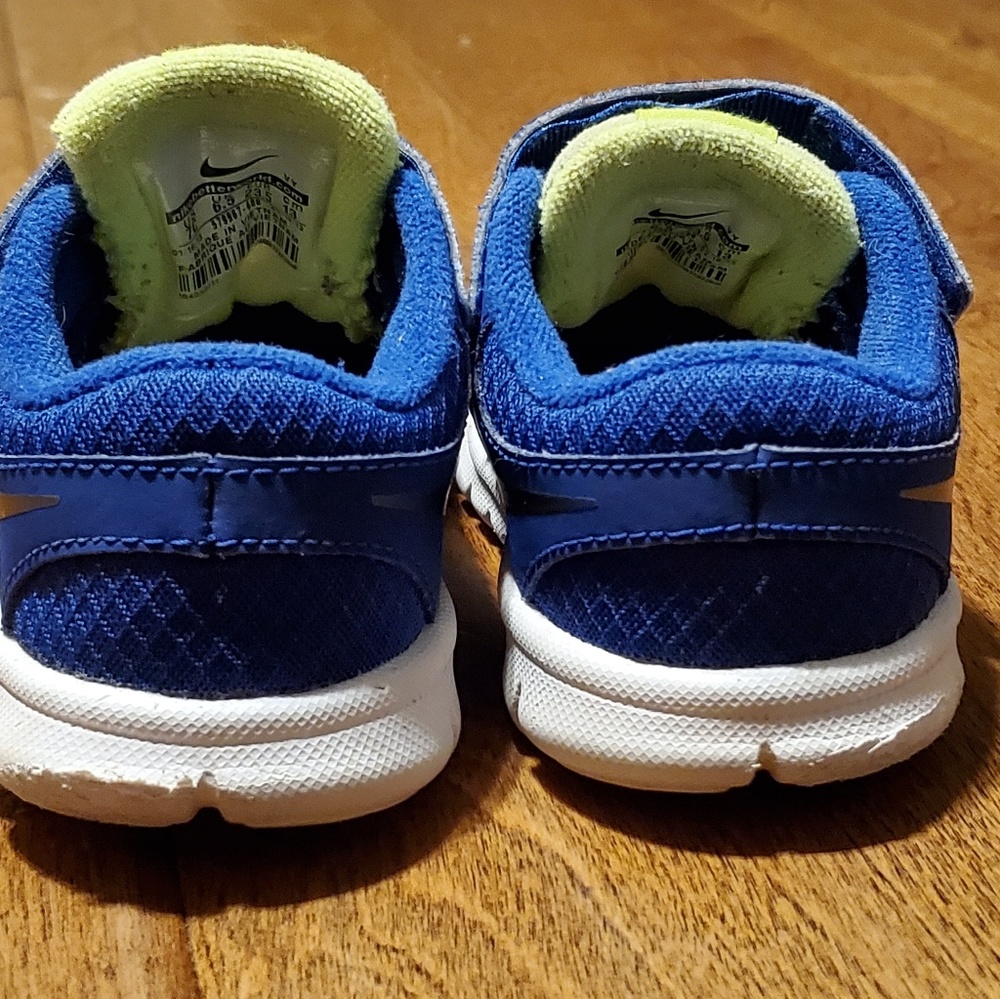 Nike flex kids size 7c boys